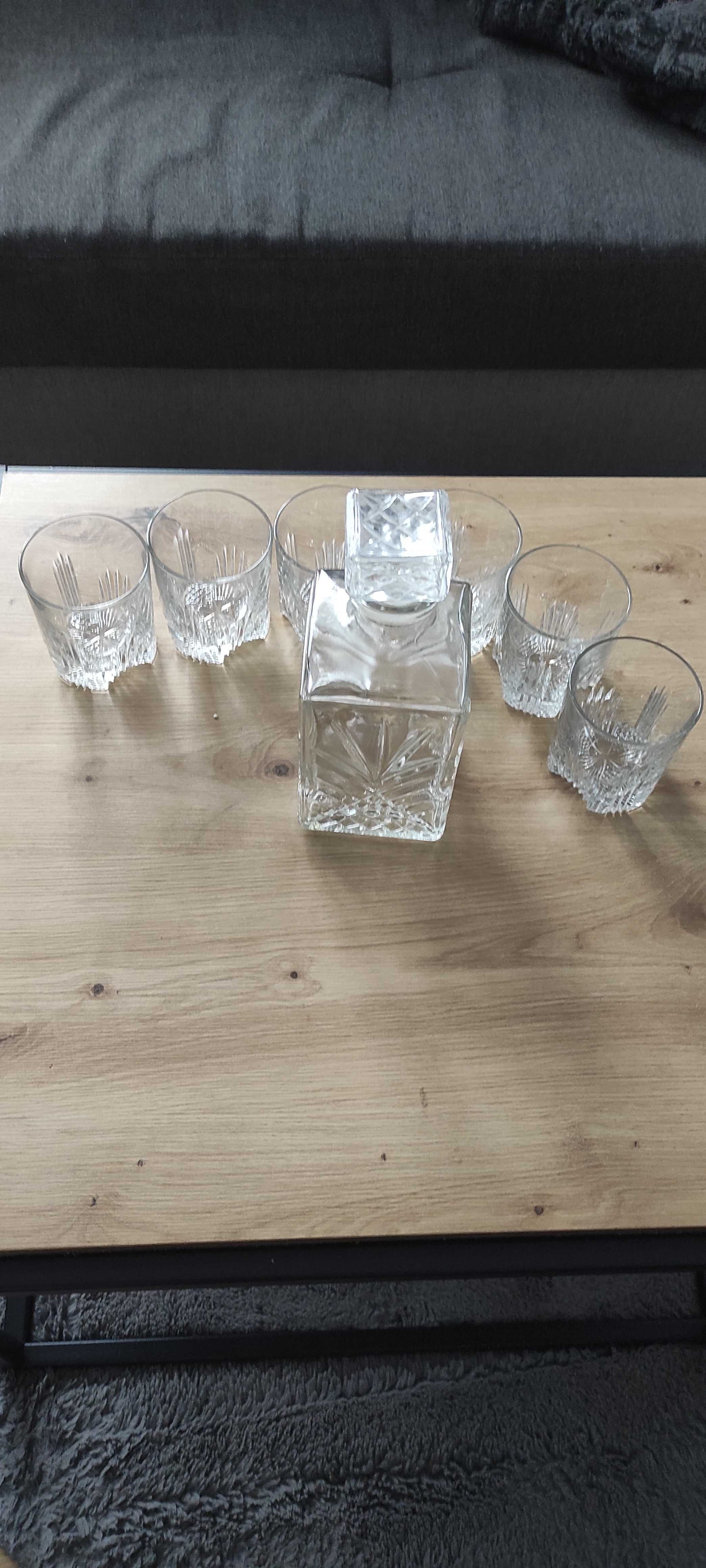 Szklany zestaw karafka i szklanki