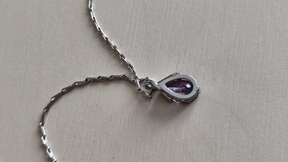 Naszyjnik fioletowa łezka