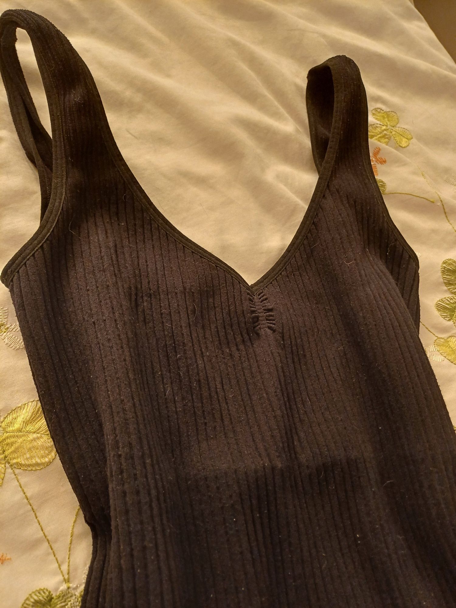 Czarne body prążkowane Stradivarius
