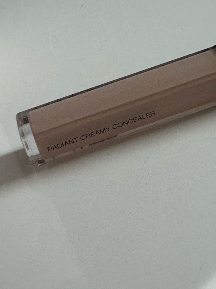 Korektor nars radiant