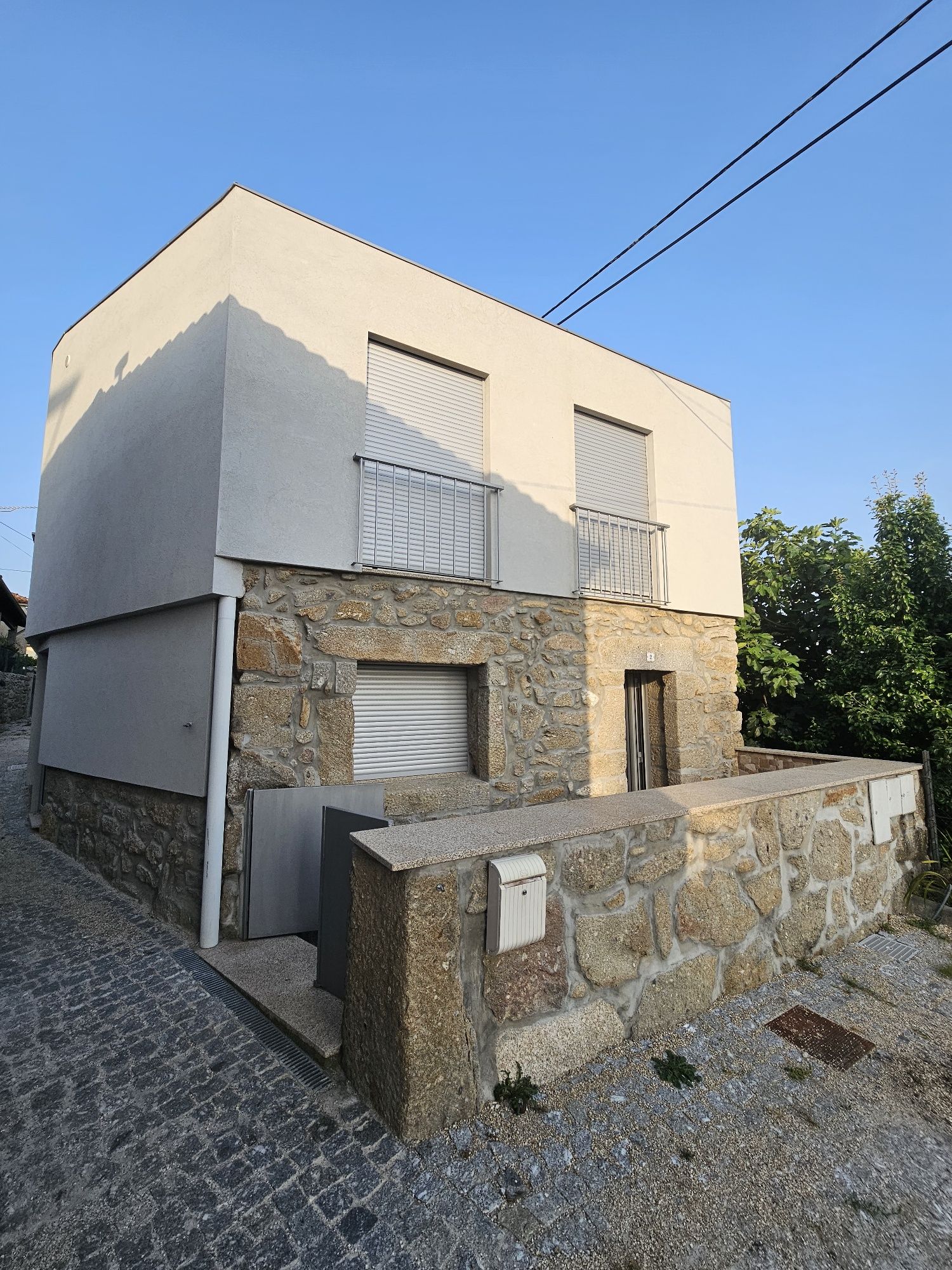 Arrenda-se Moradia T2 Mobilada em Amares