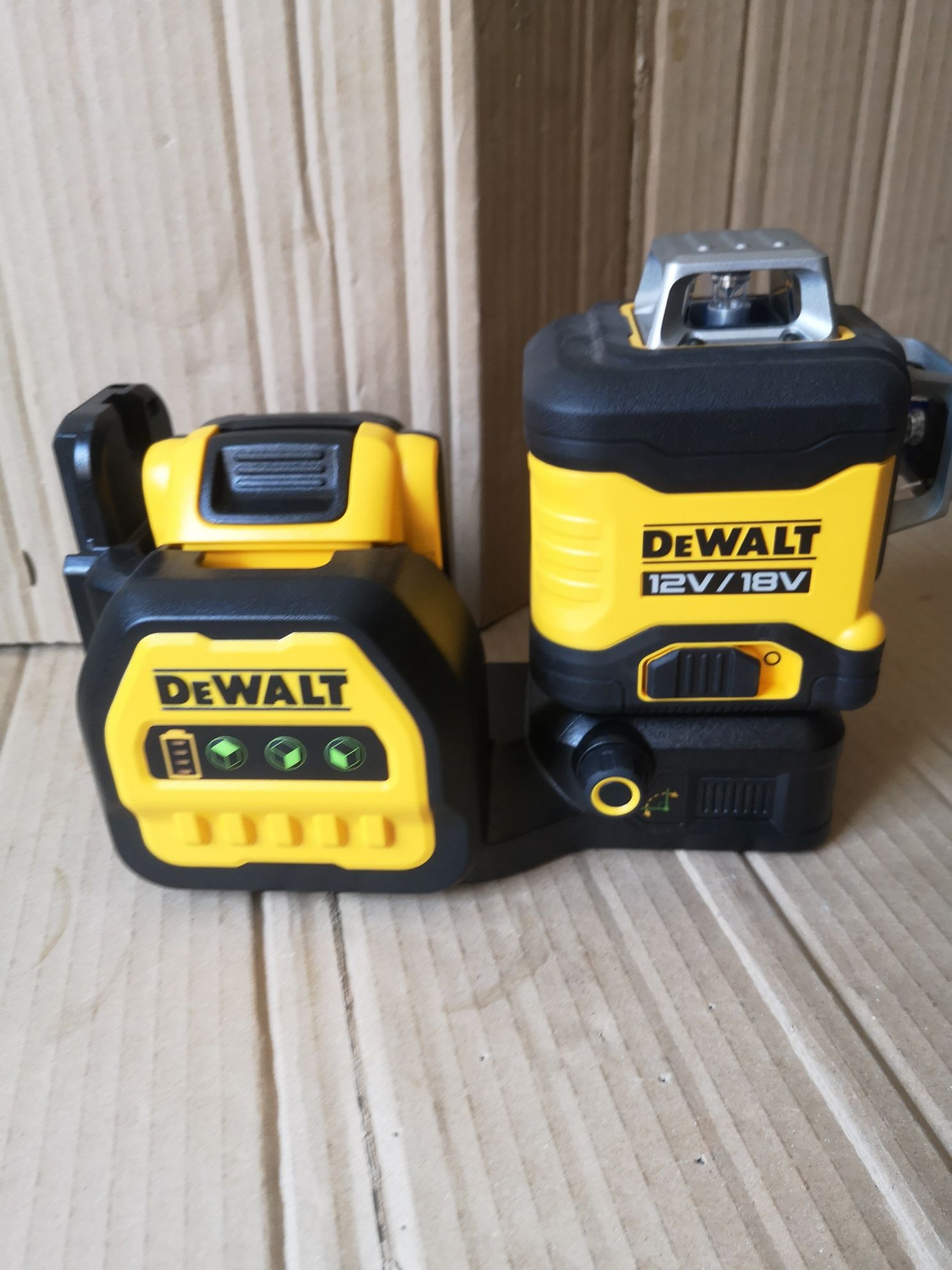 Dewalt dce089g18 niwelator laserowy zielona wiązka komplet 12/18v nowy