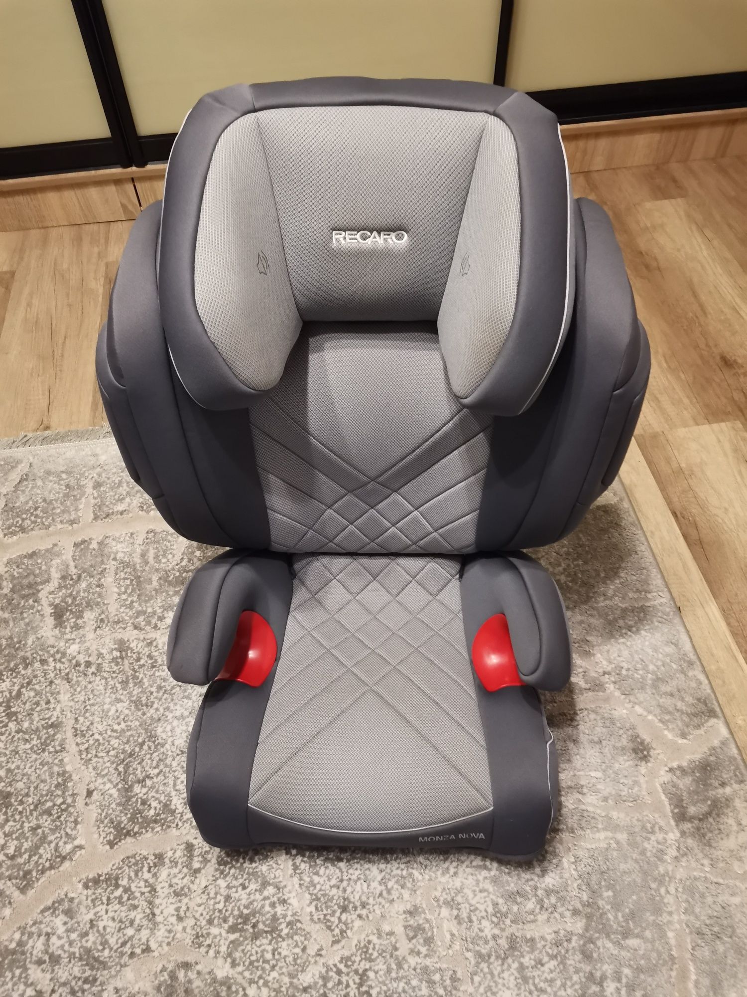 Дитяче крісло Recaro monza nova