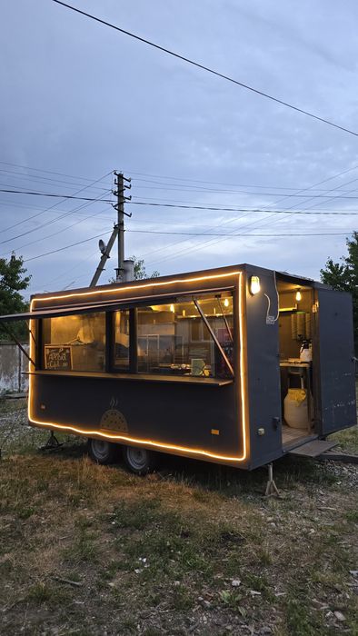 Фудтрак food truck кухня на колесах торговий причіп