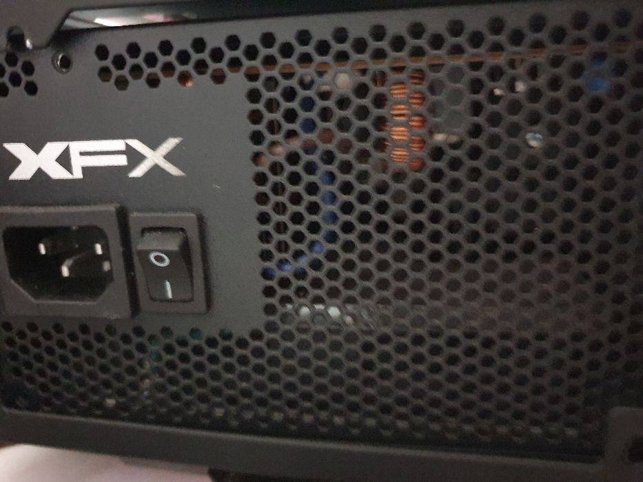 Fonte XFX e disco ssd Kingston