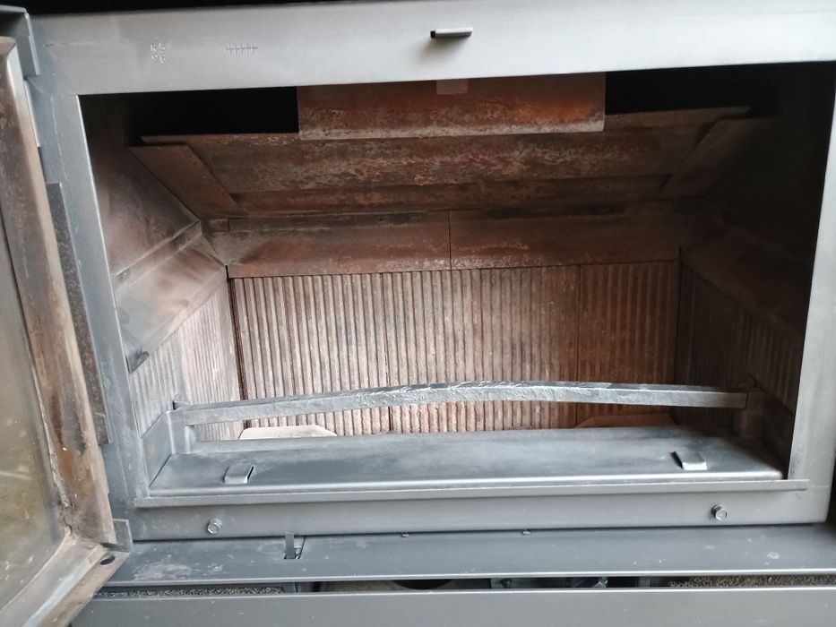 Piec żeliwny do zabudowy