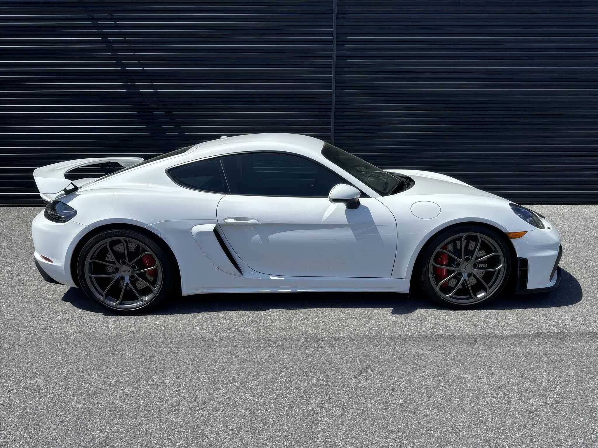 2020 Porsche 718 Cayman GT4