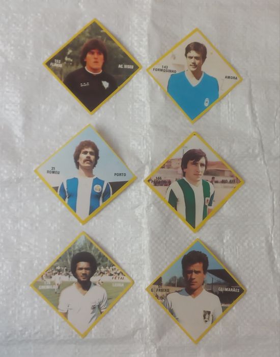 Cromos antigos de futebol.