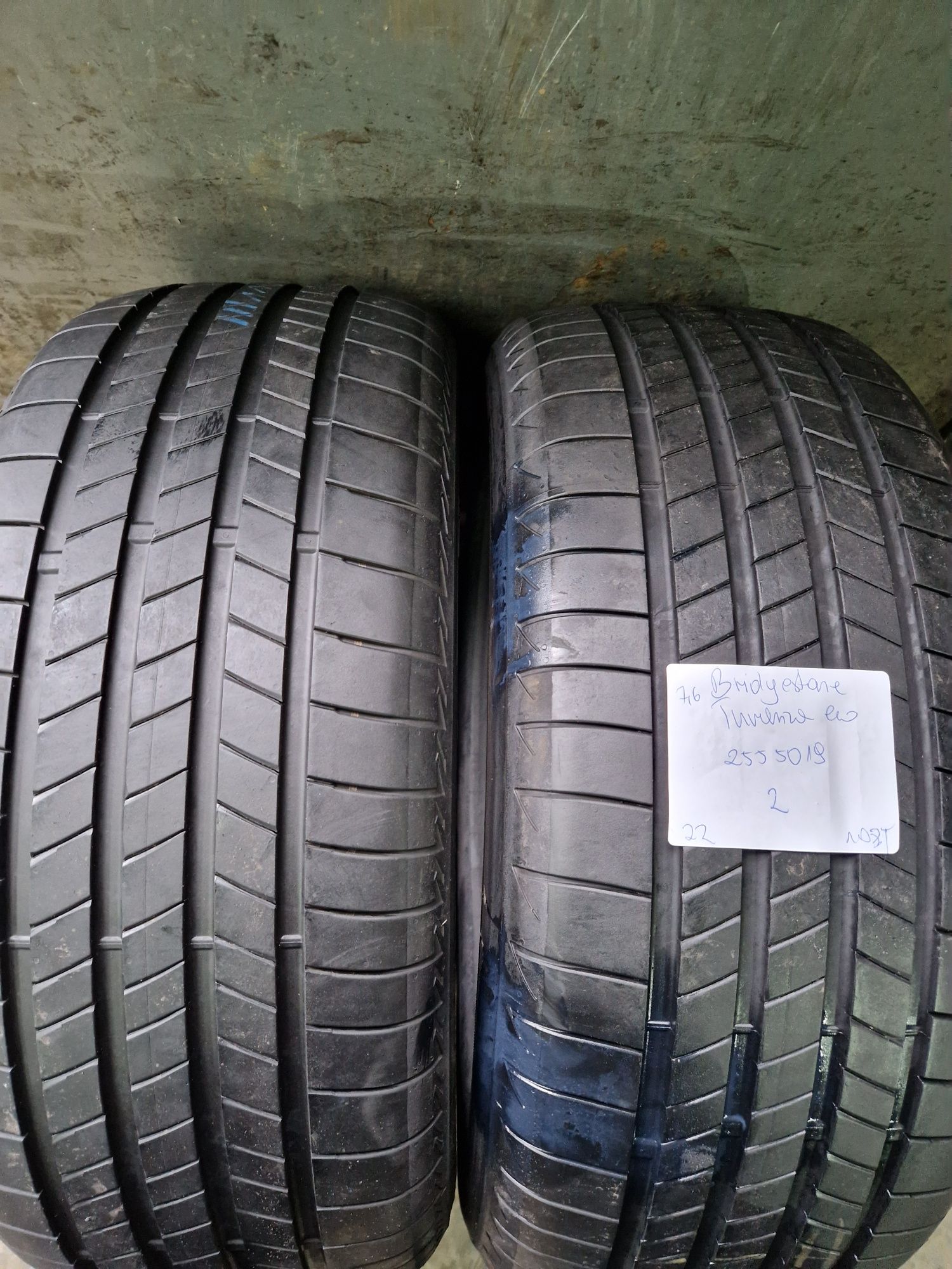 225/40/19  225/40R19  Bridgestone 2020 lato