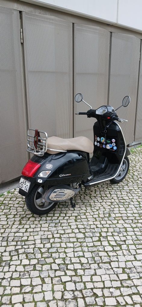 Vespa GTS 250i.e