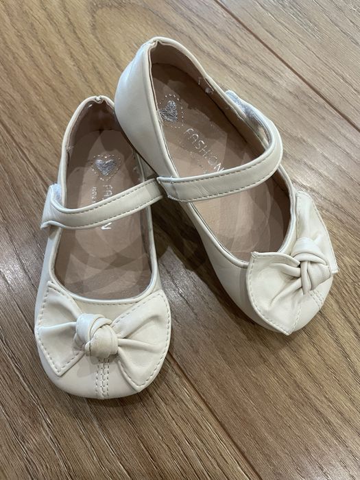Дитячі туфельки / балетки