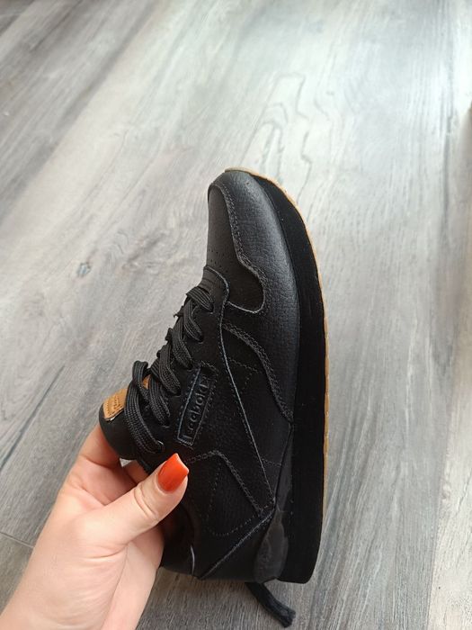 Кросівки- Демісезон, 37р.- 23,5см.