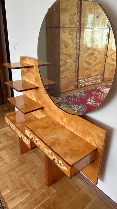 Zestaw mebli kalwaryjskich Pawie Oczko, lata 80-te.  Stan bardzo dobry