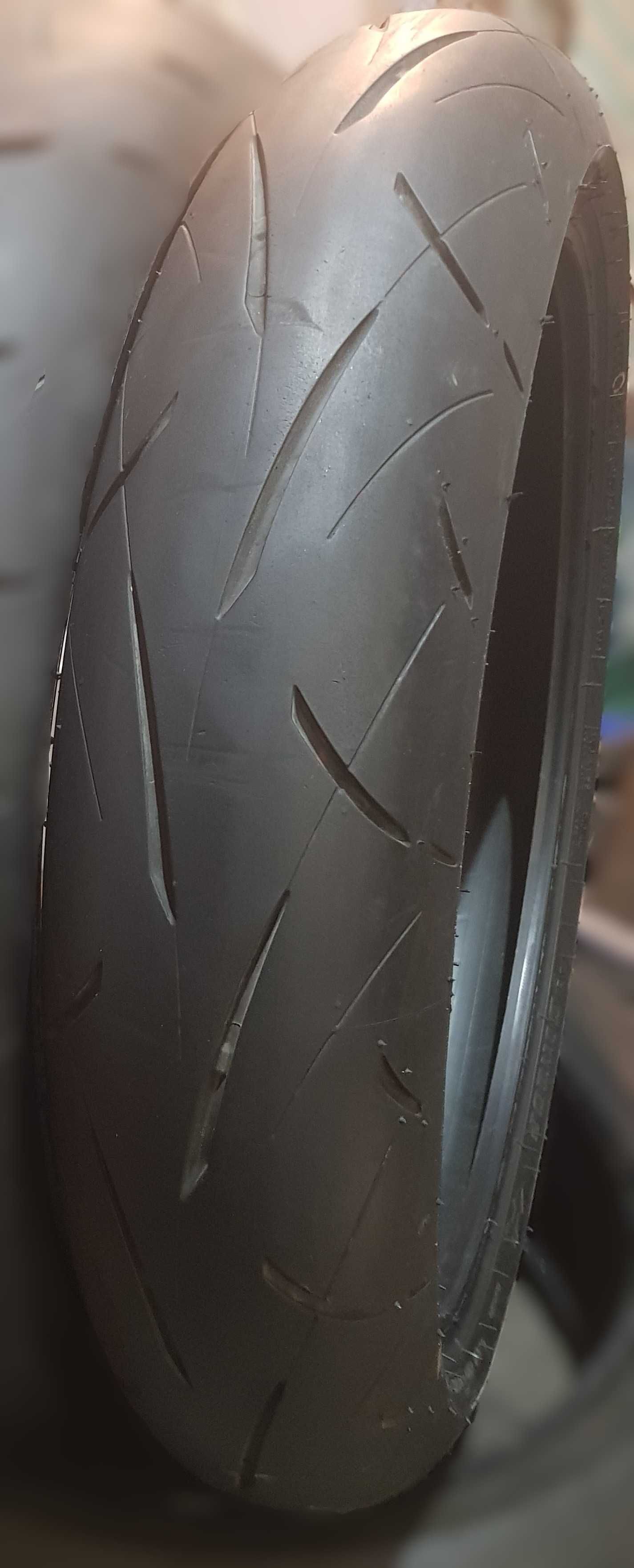 Dunlop Sportmax Roadsport przód 120/70R17 2022r.