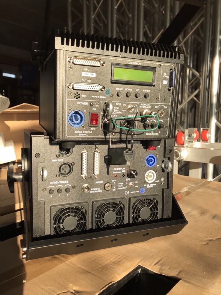 Лазер для весілля 1вт;2вт;3вт 6вт,laser 1w 2w 3w 6w 10w RGB