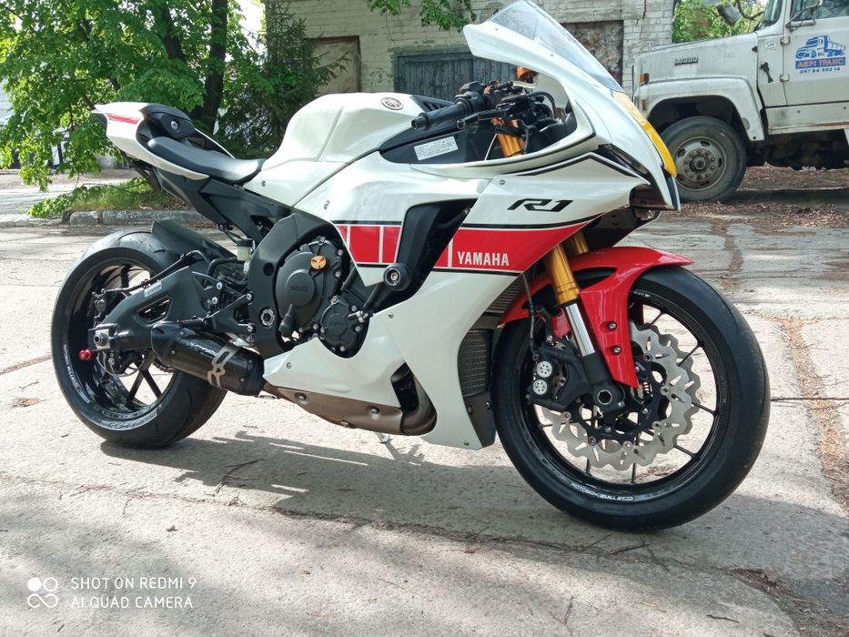 Yamaha r1 (2022)