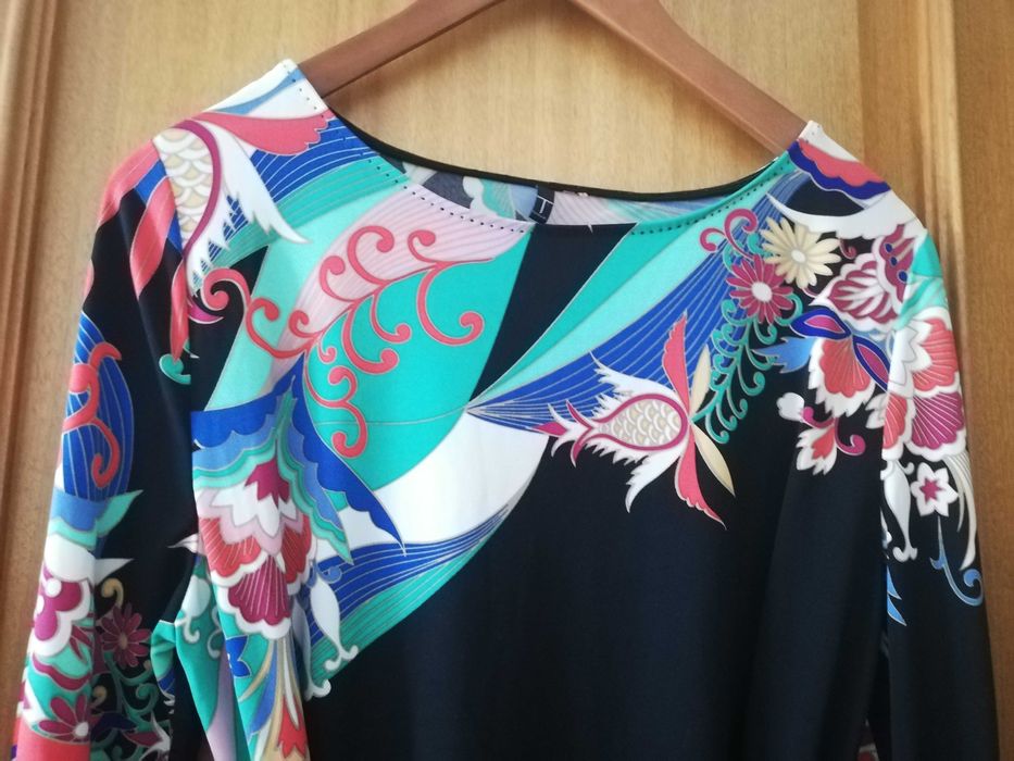 Vestido Curto / Túnica preto e estampado - M