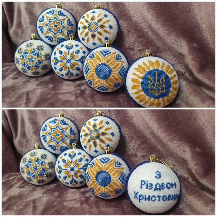 Новорічні іграшки
