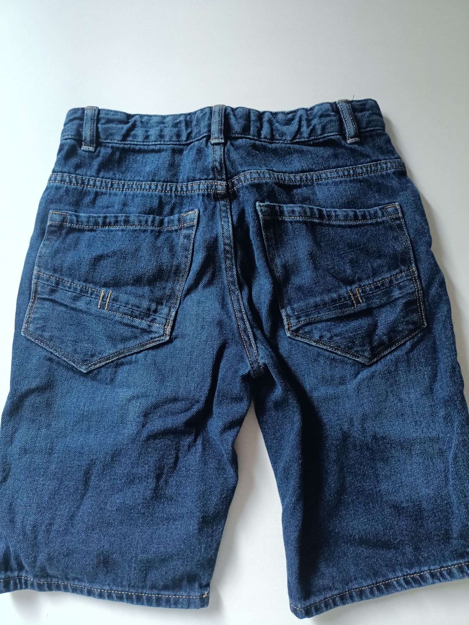 Krótkie spodenki jeansowe