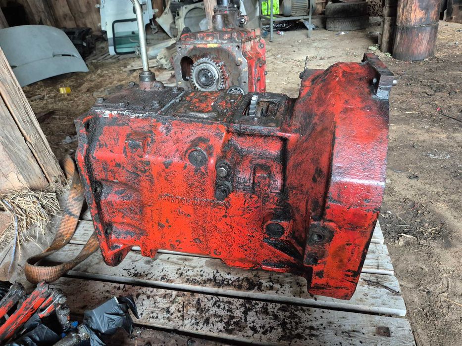 Skrzynia pośrednia mtz 82