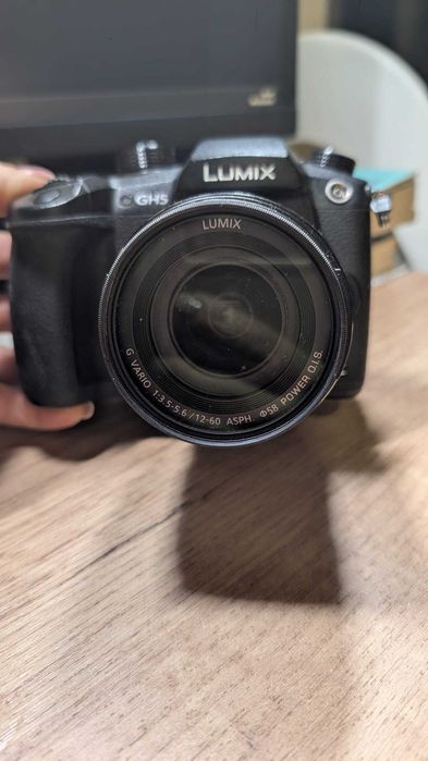 Aparat Panasonic  Lumix DC GH5 + obiektyw