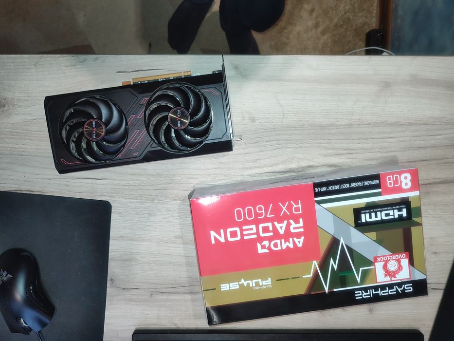Відеокарта RX 7600 Sapphire