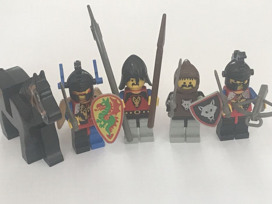 Lego 6105 Castle 1993r. Dragon Knights, wolfpack