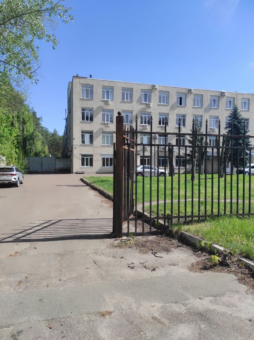 Дарницький, м.Бориспільска, Автопаркова, офіс, магазин 72м2