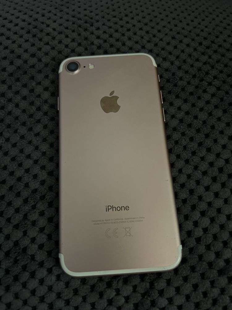 Iphone 7 w bardzo dobrym stanie