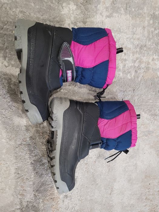 Продам зимові чобітки, сноубутси на дівчинку 28 розмір. Б/у