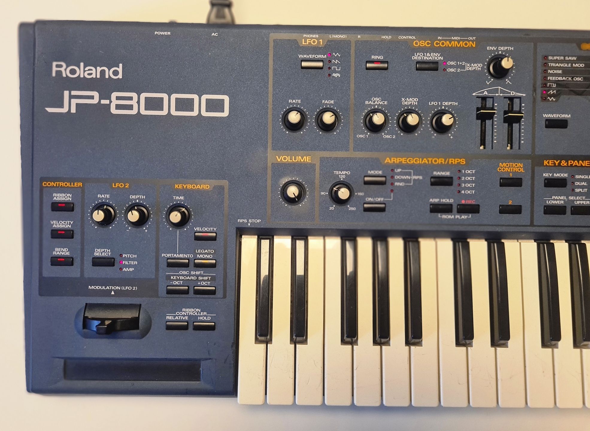 Roland JP8000 Virtual Analog - klasyk