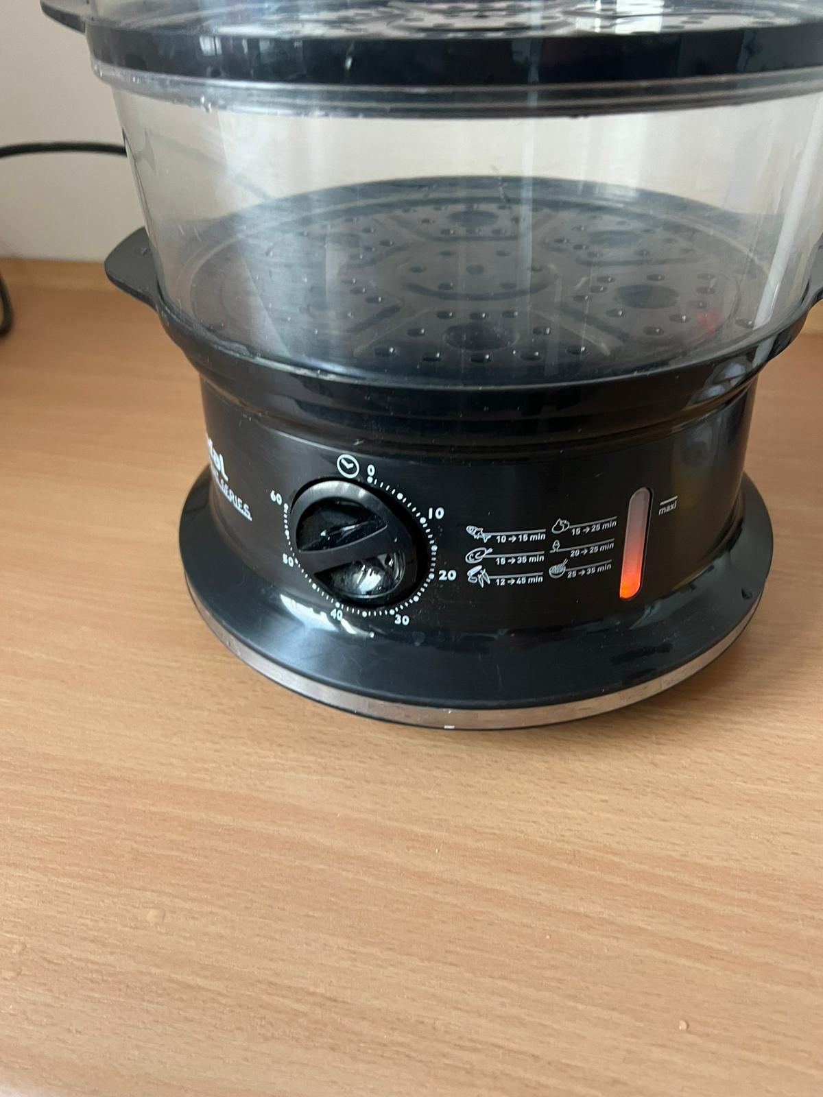 Urządzenie do gotowania na parze Tefal