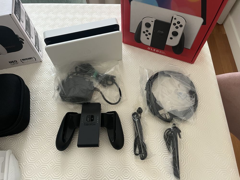Nintendo switch oled + skull & go + acessorios