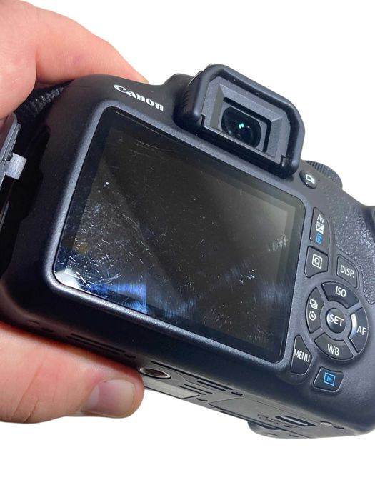 Aparat Canon EOS 1200D + Obiektyw Canon 18-55mm