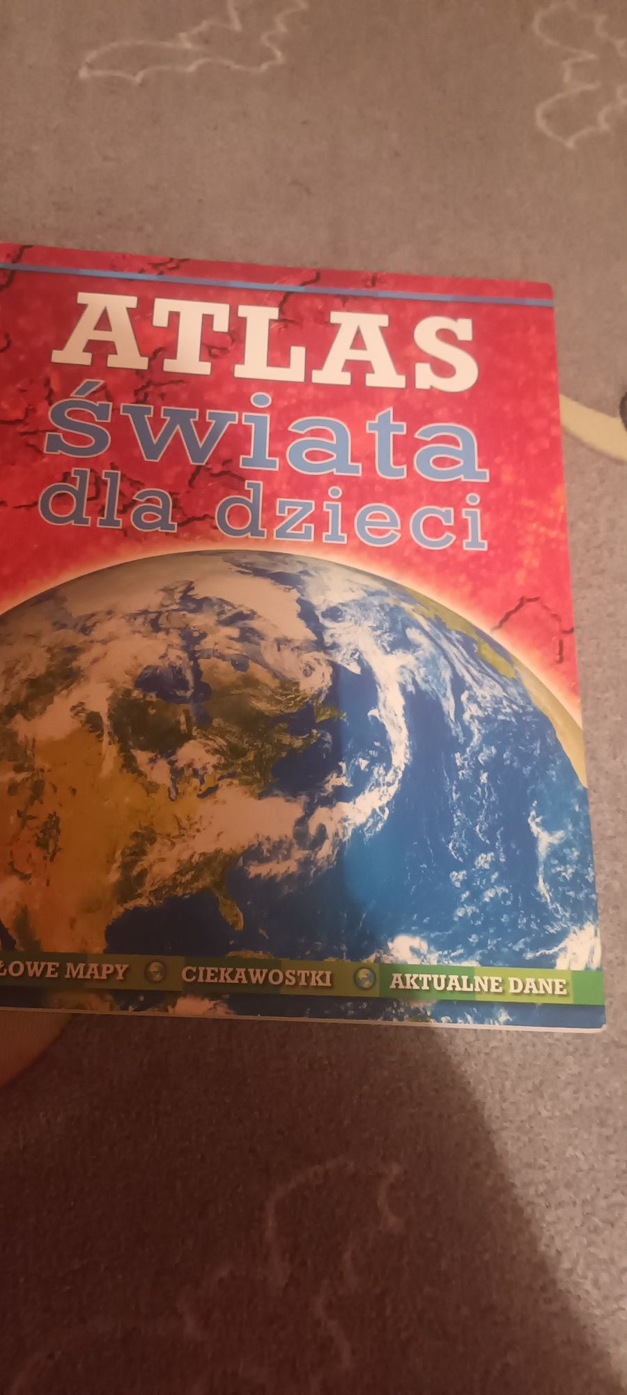 Atlas świata dla dzieci.