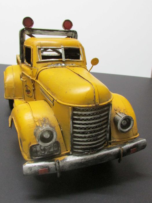 Carro antigo desempanagem - artigo artesanal feito em chapa (vintage)