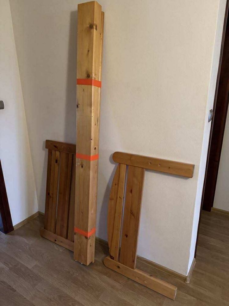 Łóżko jednoosobowe z materacem