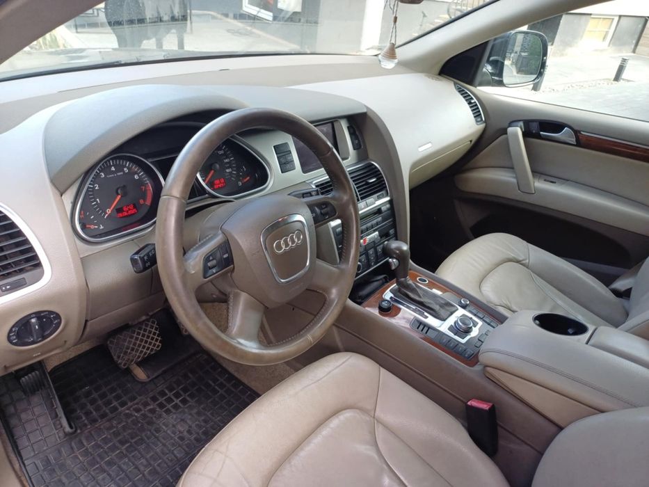 Audi Q7 3,6 LPG 7- osobowe faktura VAT 23%