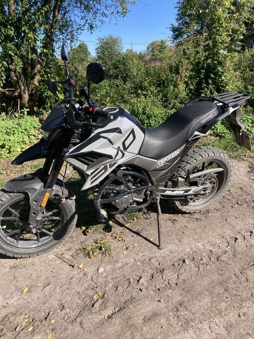 Мотоцикл текен 300