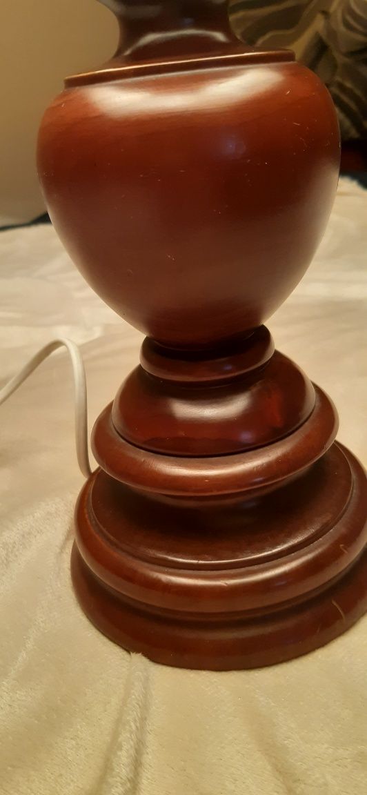 Wyprzedaż  Cena obniżona Zapraszam Drewniana lampa PRL z abażurem