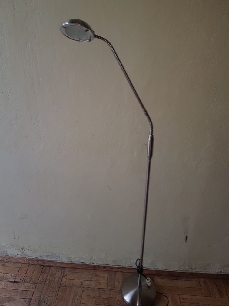 Lampa biurowa stojąca
