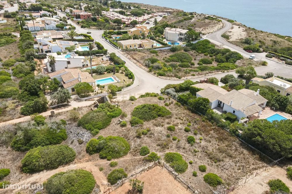 Lote exclusivo para construção de moradia isolada – Casas do Mar