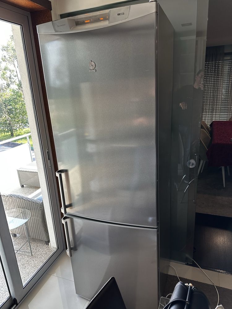 Frigorifico Balay 200x70