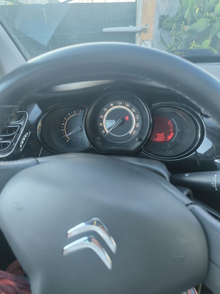 Citroen C3 1.2 Pure Tech Attraction