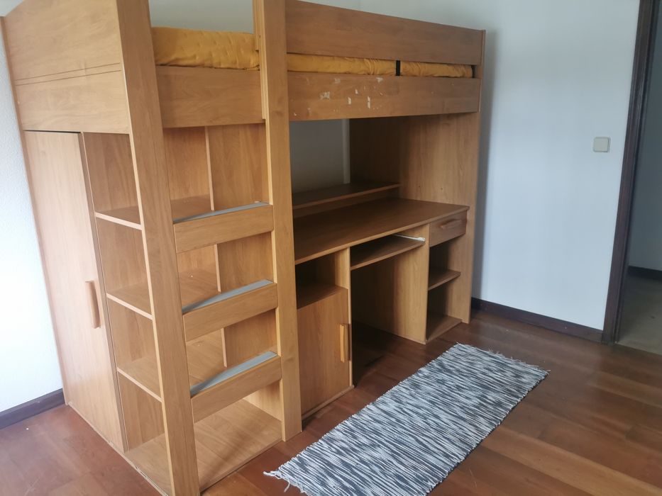Quarto para alugar.