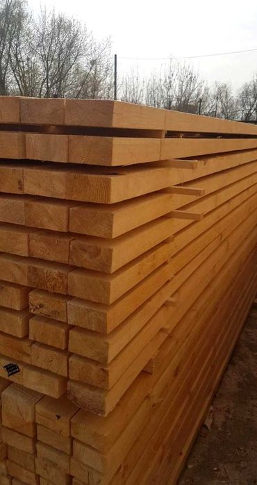 Купити обрізну та необрізну дошку, брус, рейку оптом від виробника