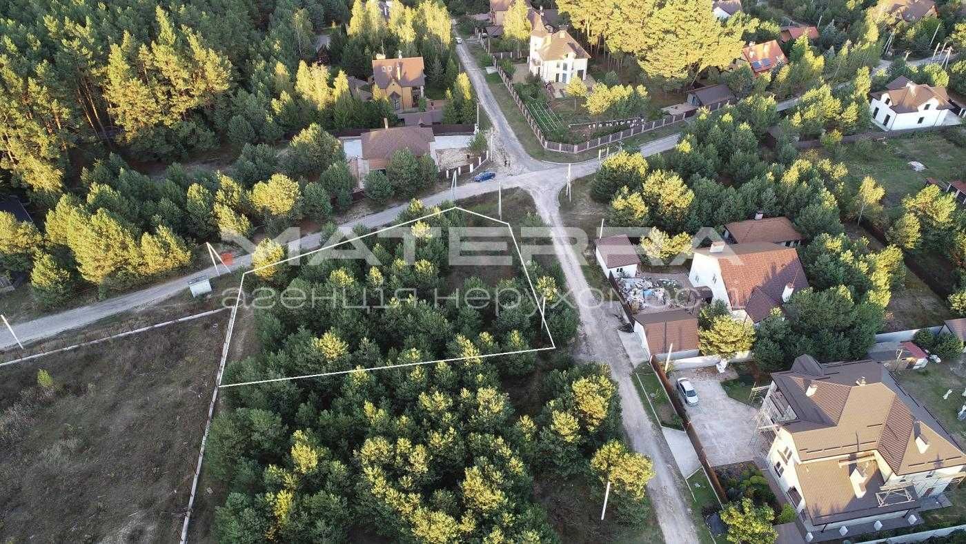 Продаж землі. Малютянка. Кутова. 17 соток. Газ, світло по вулиці.