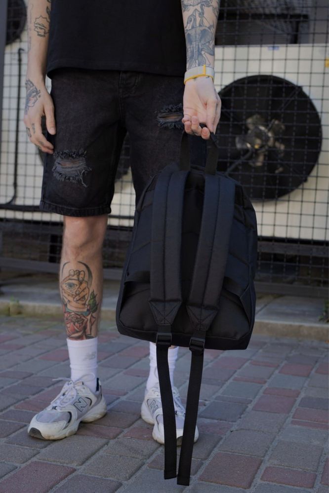 Новий рюкзак compact чорний