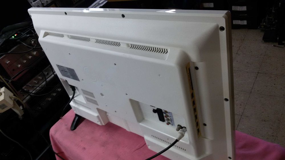 tv led lg smart 32ln577s 32 polg. linha prof.farmacia. branco