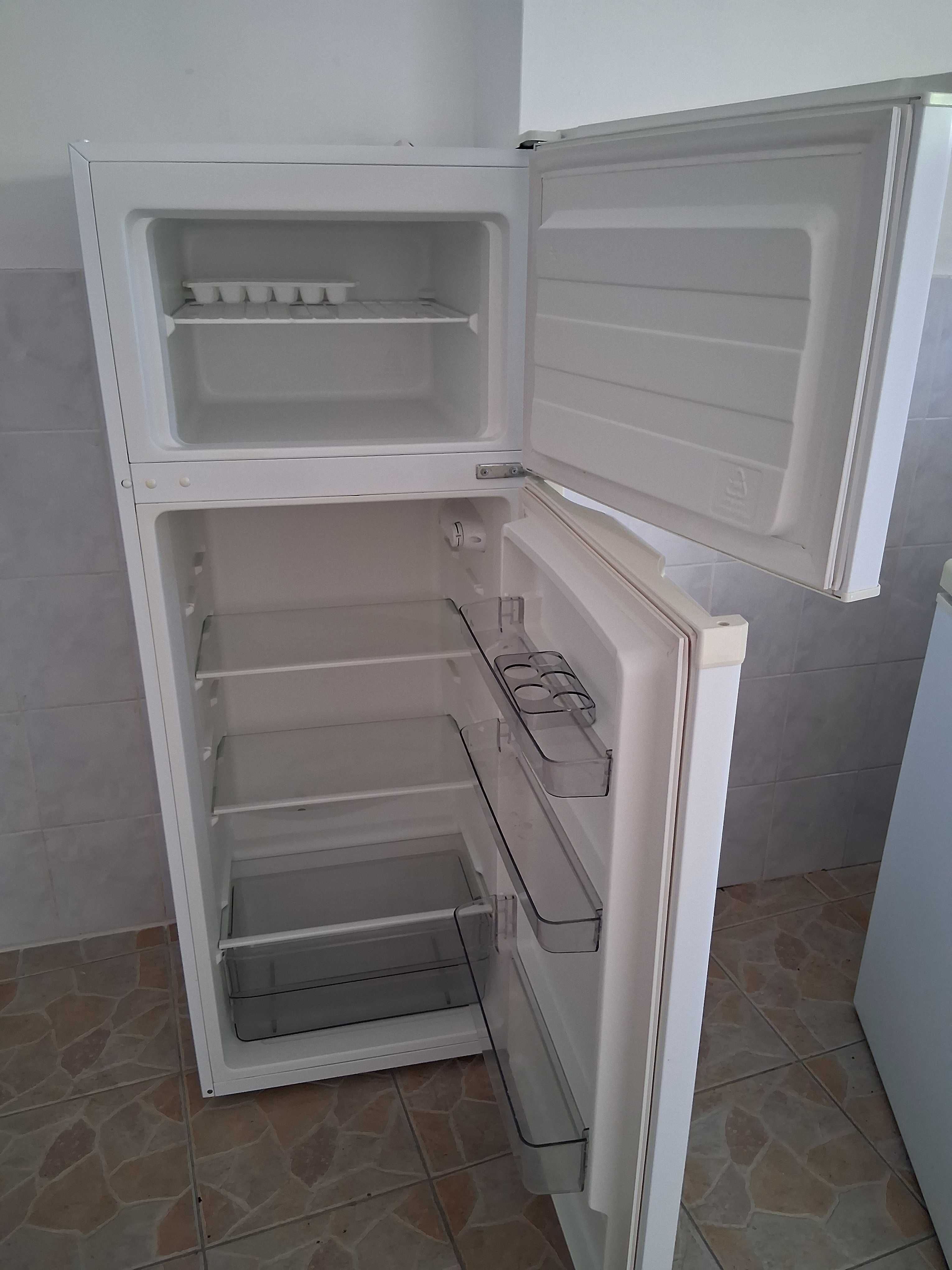 Vendo pequeno frigorífico